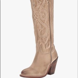 Tall Luchesse Round Toe weathered style boot.